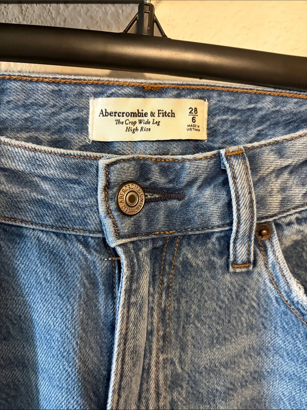 Abercrombie High-Rise crop Wide Leg Women’s Jeans - Light Blue curve love - Picture 3 of 4